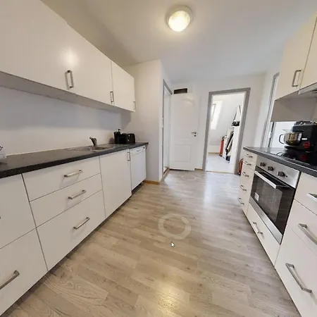 Spacious, 1 Minute From Bryggen! Apartamento *